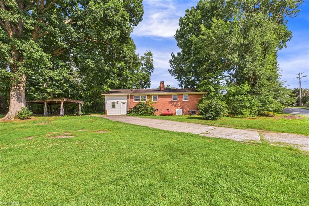 3001 Oak Ridge Road Oak Ridge, NC 27310 - Photo 5 of 27