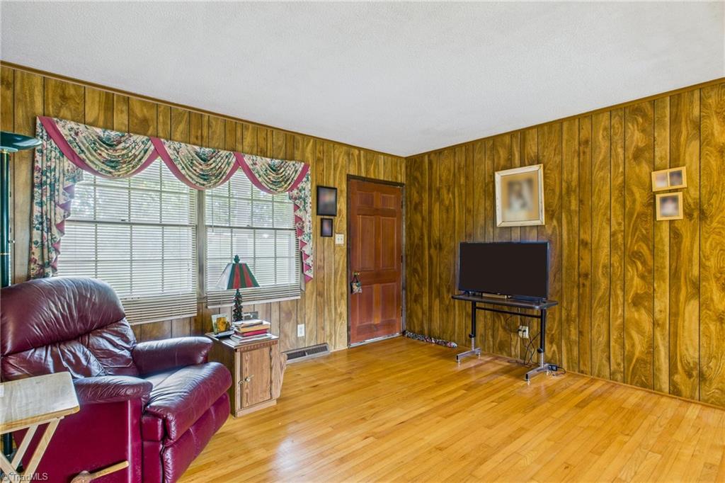 3001 Oak Ridge Road Oak Ridge, NC 27310 - Photo 9 of 27