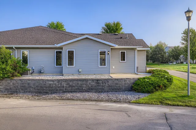 $214,900 | 342 Sunfish Lane, Winsted, MN 55395