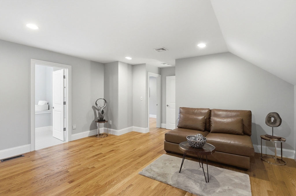 7 Davis Road Bedford, MA 01730 - Photo 28 of 37