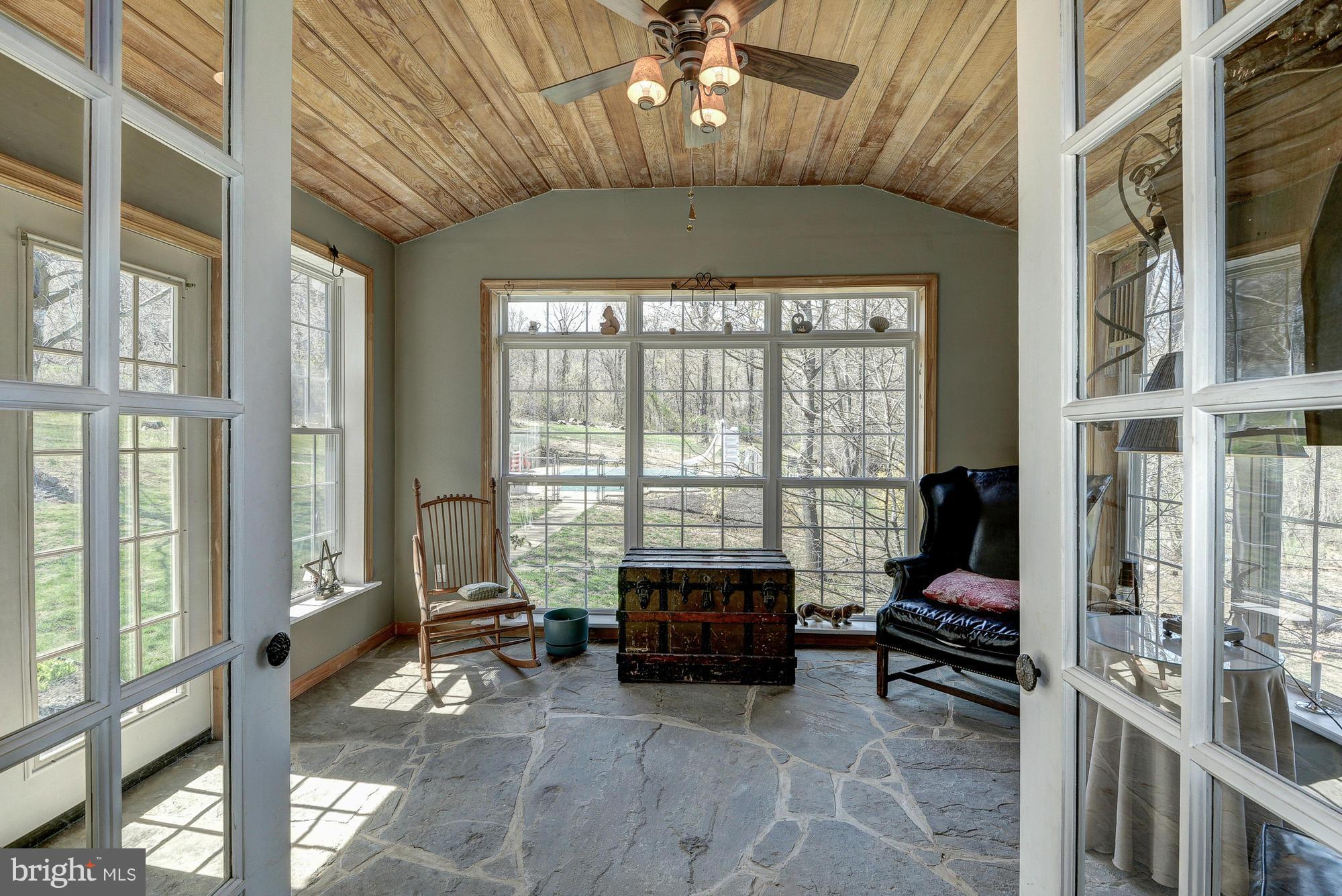 35084 Sunny Ridge Road Round Hill, VA 20141 - Photo 4 of 30 Walk into sunroom