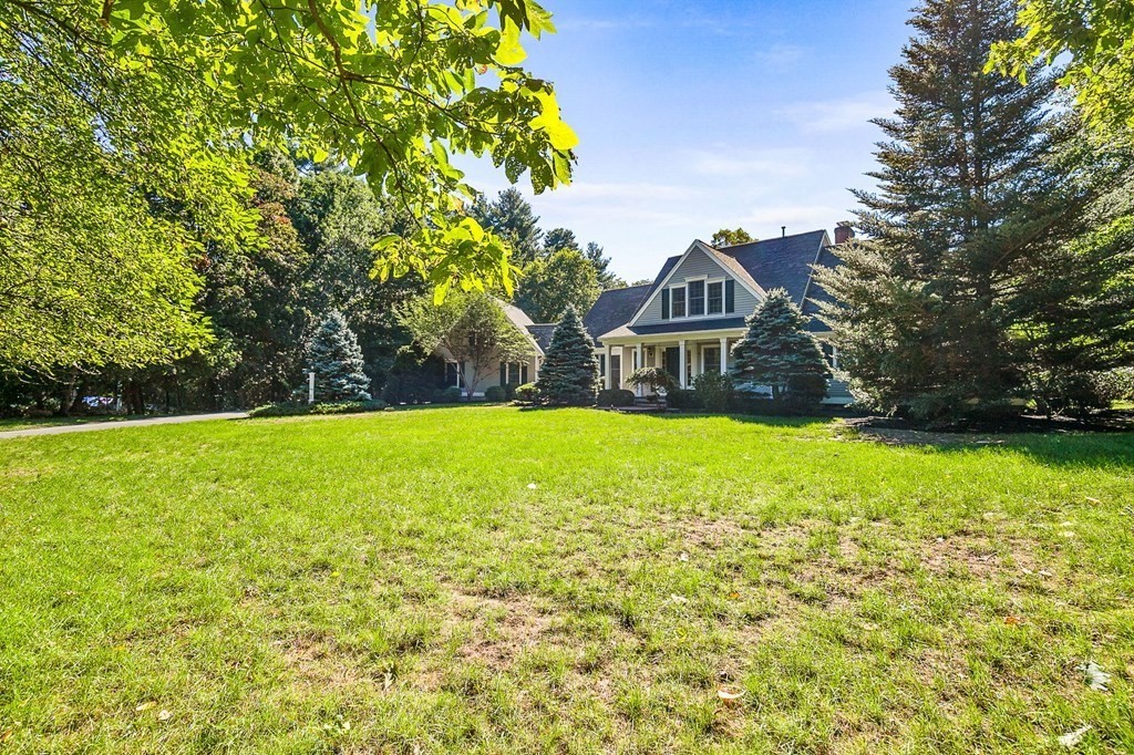 4 Lamb Lane Canton, MA 02021 - Photo 2 of 27 Gallery Image 2