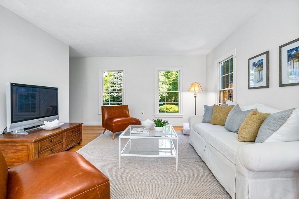 4 Lamb Lane Canton, MA 02021 - Photo 7 of 27 Gallery Image 7