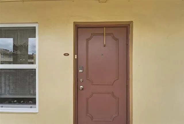 $130,000 | 5750 Northwest 64th Avenue, Unit 211, Tamarac, FL 33319