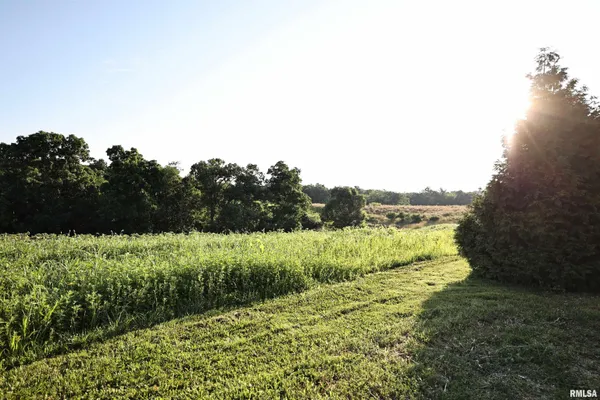 $192,000 | 42060 Co Highway 10, Nebo, IL 62355