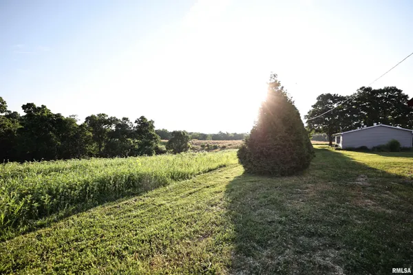 $192,000 | 42060 Co Highway 10, Nebo, IL 62355