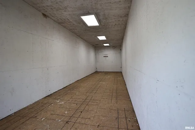 $192,000 | 42060 Co Highway 10, Nebo, IL 62355