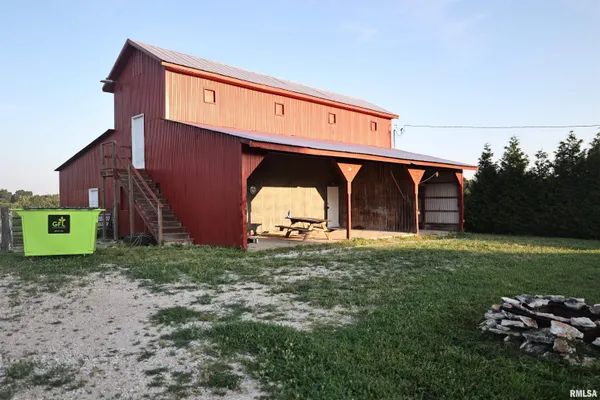 $192,000 | 42060 Co Highway 10, Nebo, IL 62355