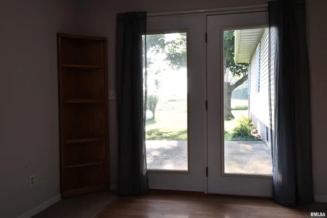 $192,000 | 42060 Co Highway 10, Nebo, IL 62355