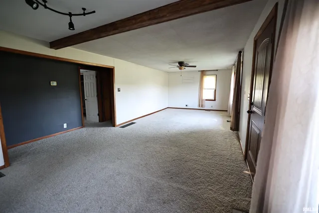 $192,000 | 42060 Co Highway 10, Nebo, IL 62355