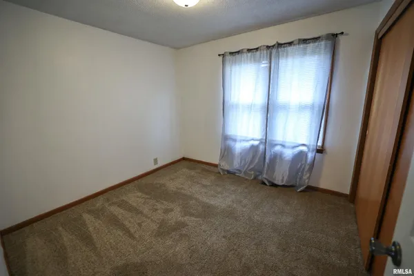 $192,000 | 42060 Co Highway 10, Nebo, IL 62355