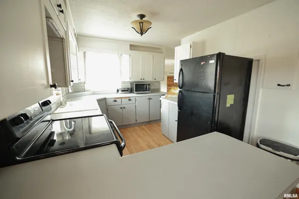 $192,000 | 42060 Co Highway 10, Nebo, IL 62355