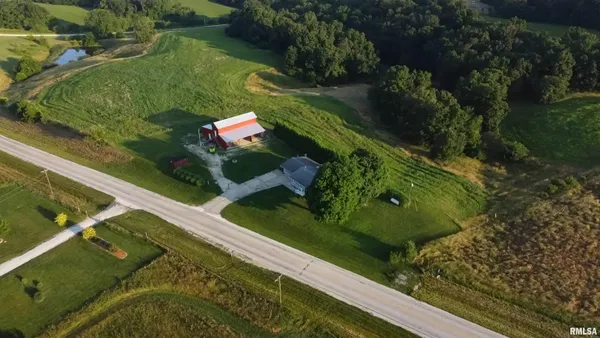 $192,000 | 42060 Co Highway 10, Nebo, IL 62355