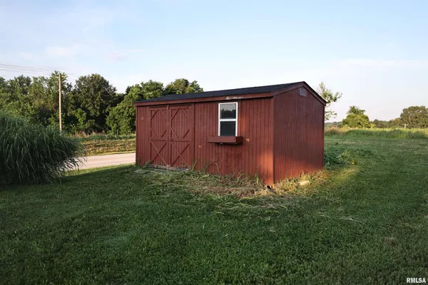$192,000 | 42060 Co Highway 10, Nebo, IL 62355
