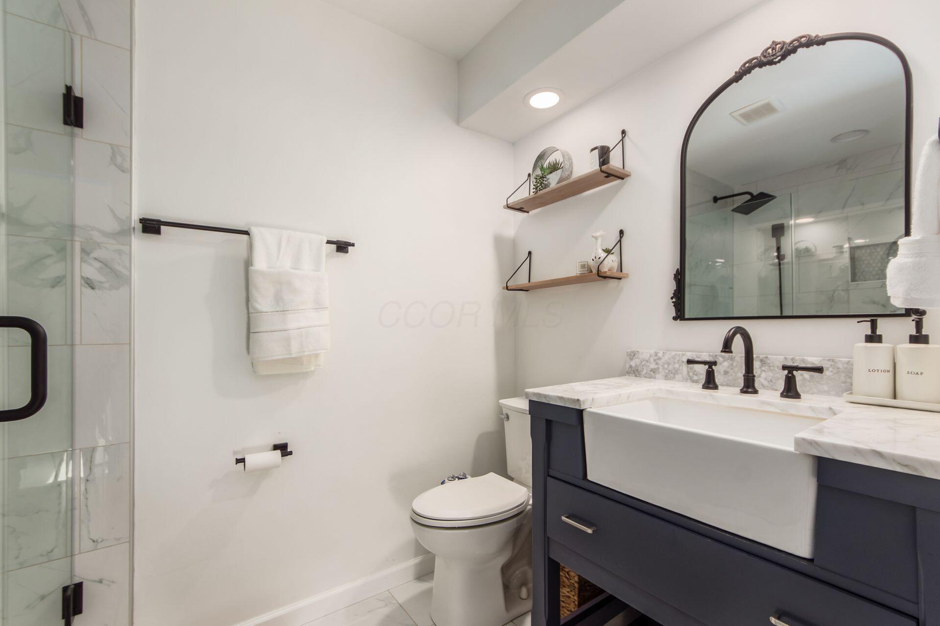 536 Tresham Road Columbus, OH 43230 - Photo 38 of 46 Master bathroom