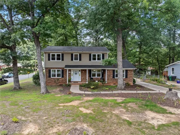 $285,000 | 1001 Oakview Road, High Point, NC 27265