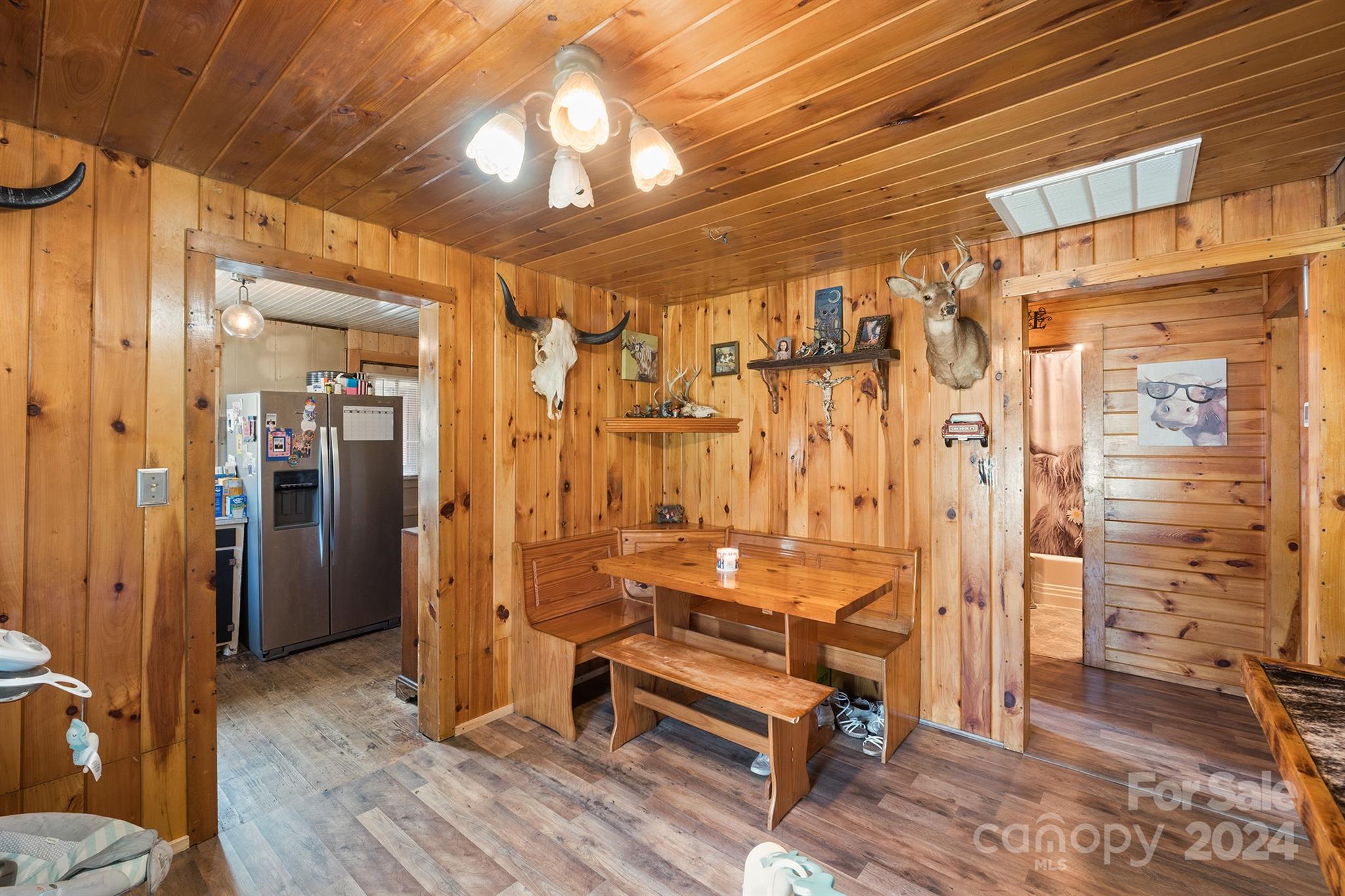 3564 Hollywood Ridge Road Lenoir, NC 28645 - Photo 4 of 27 Gallery Image 4