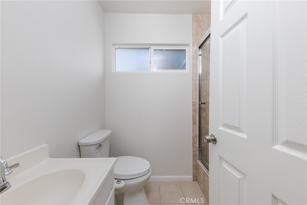 15510 Surrey Court Riverside, CA 92506 - Photo 34 of 61 Guest house bath