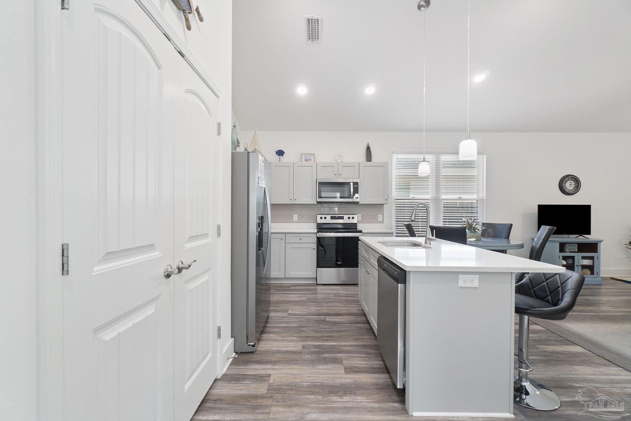 5212 Arrowhead Road Pensacola, FL 32507 - Photo 7 of 46 Gallery Image 7