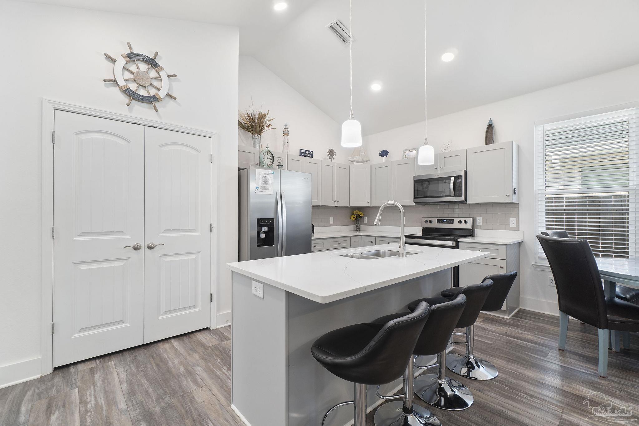5212 Arrowhead Road Pensacola, FL 32507 - Photo 8 of 46 Gallery Image 8