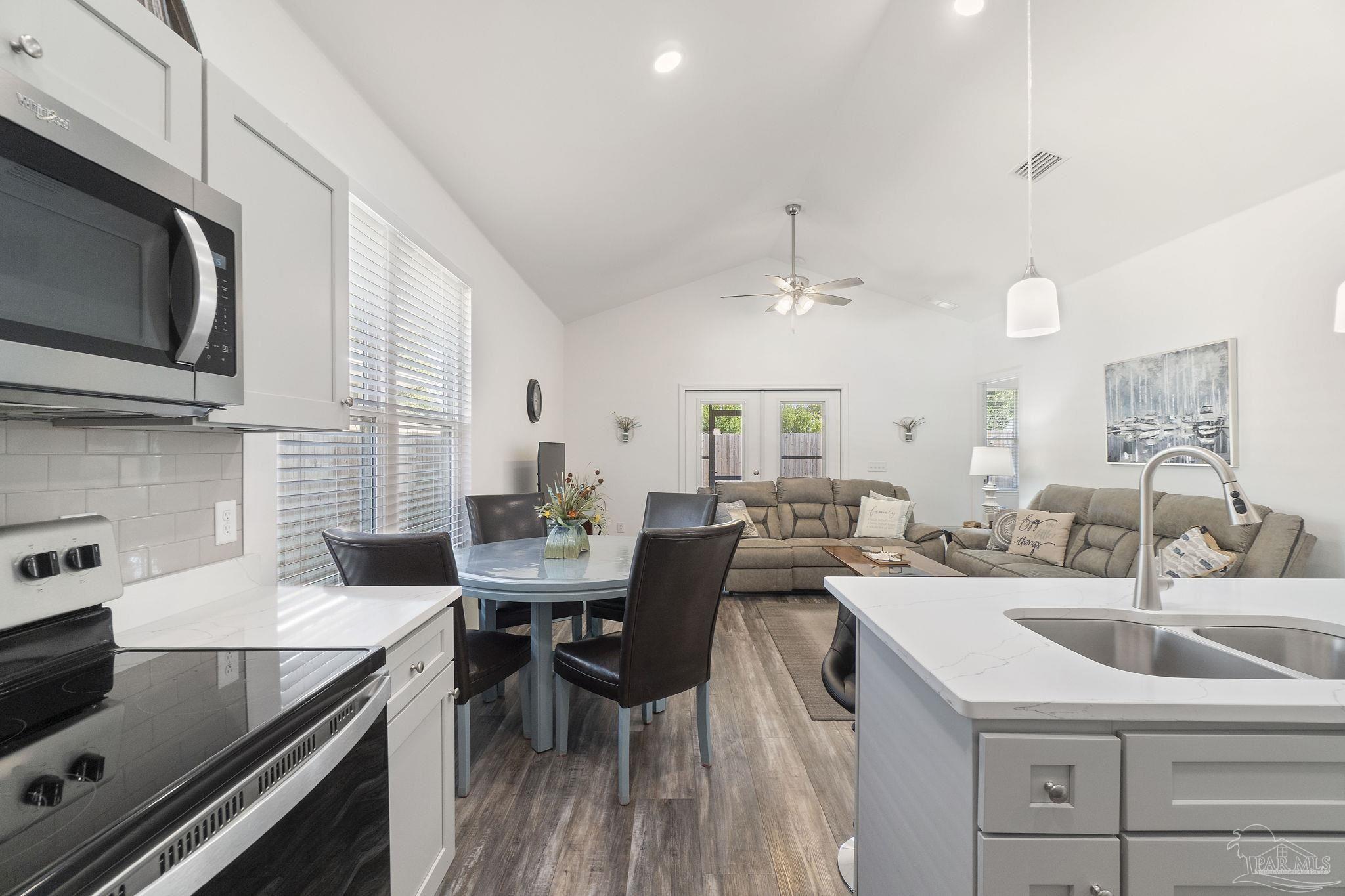 5212 Arrowhead Road Pensacola, FL 32507 - Photo 10 of 46 Gallery Image 10