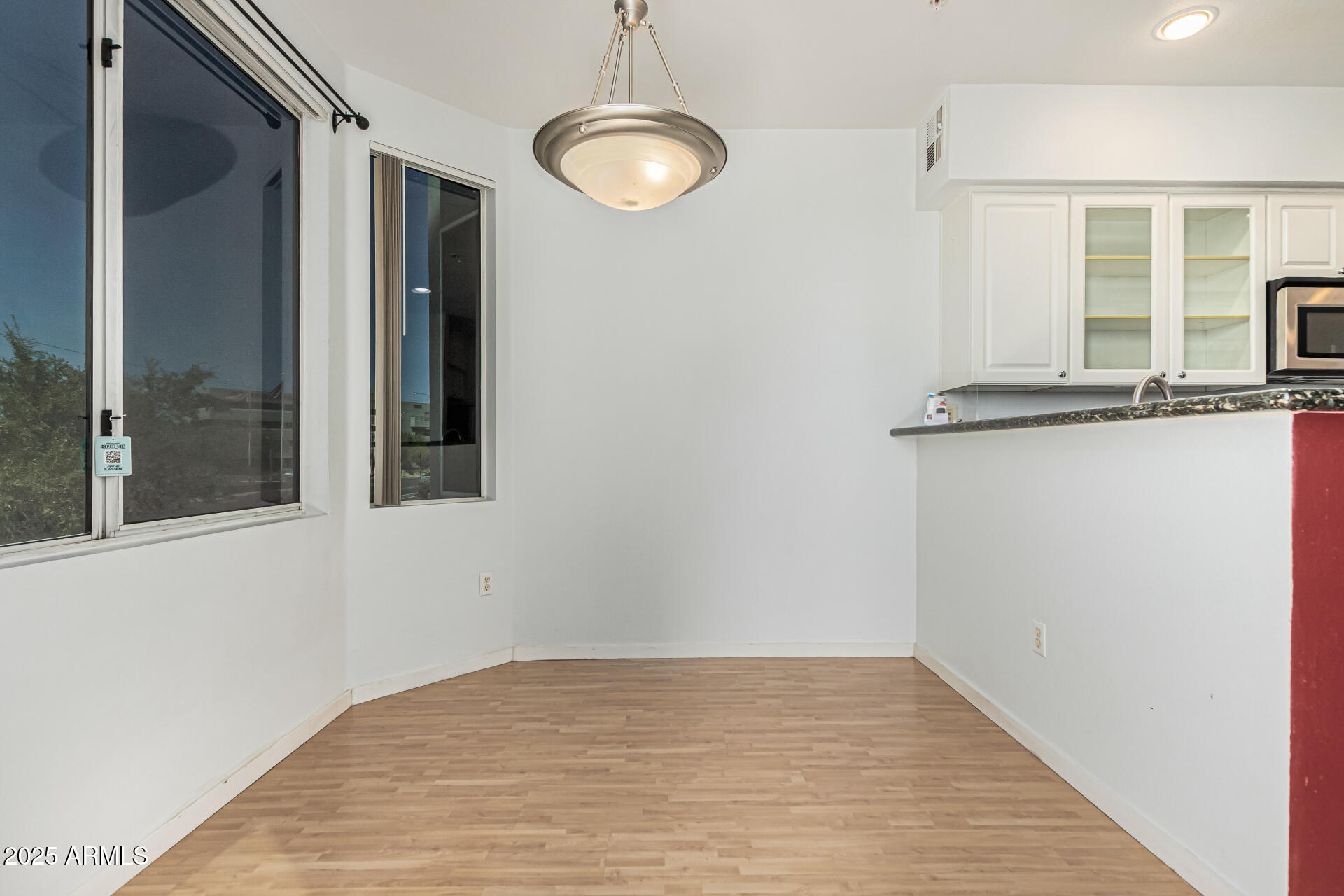 3633 North 3rd Avenue, Unit 2083 Phoenix, AZ 85013 - Photo 12 of 54 Separate Dining Area | Breakfast Bar