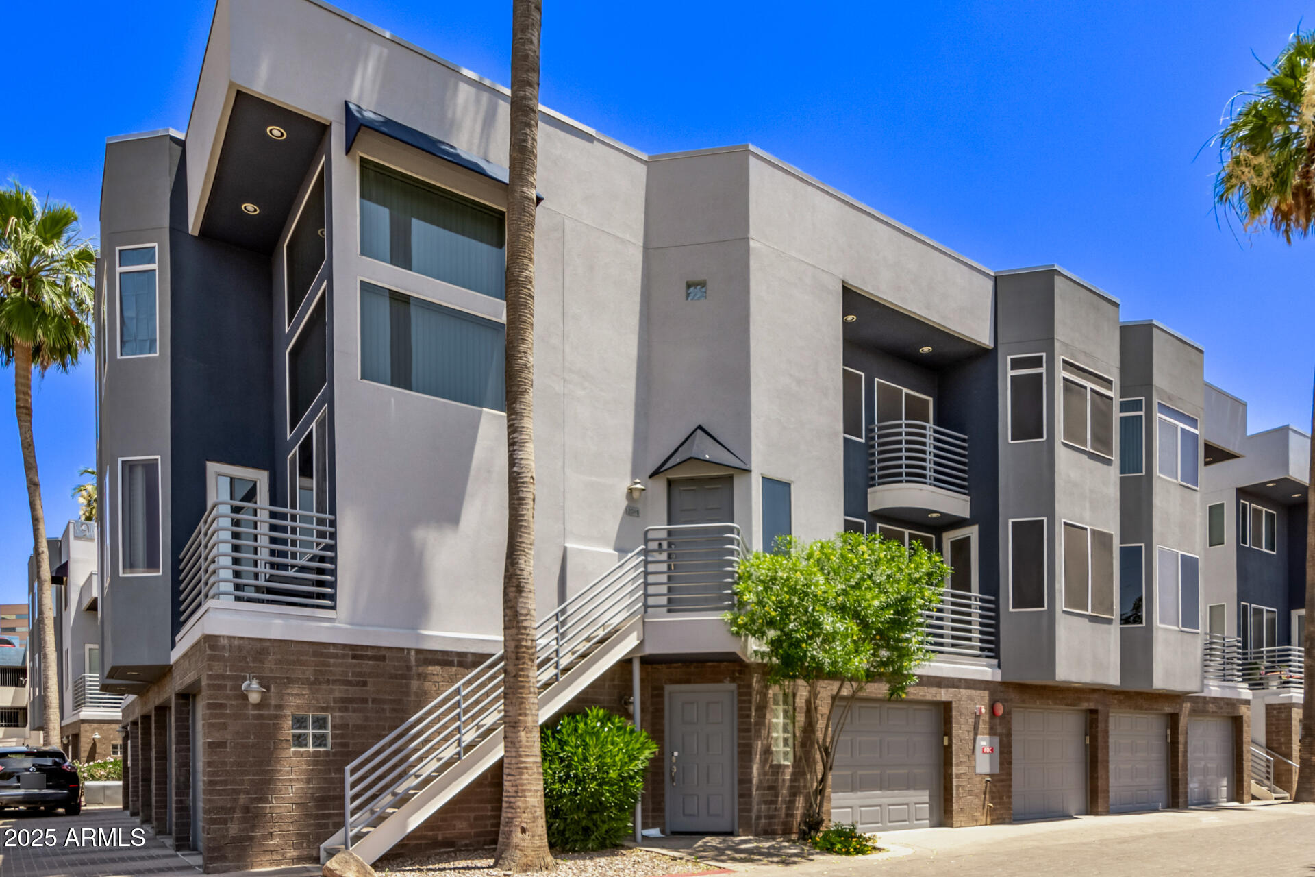 3633 North 3rd Avenue, Unit 2083 Phoenix, AZ 85013 - Photo 3 of 54 3rd Ave Palms | Private Garages