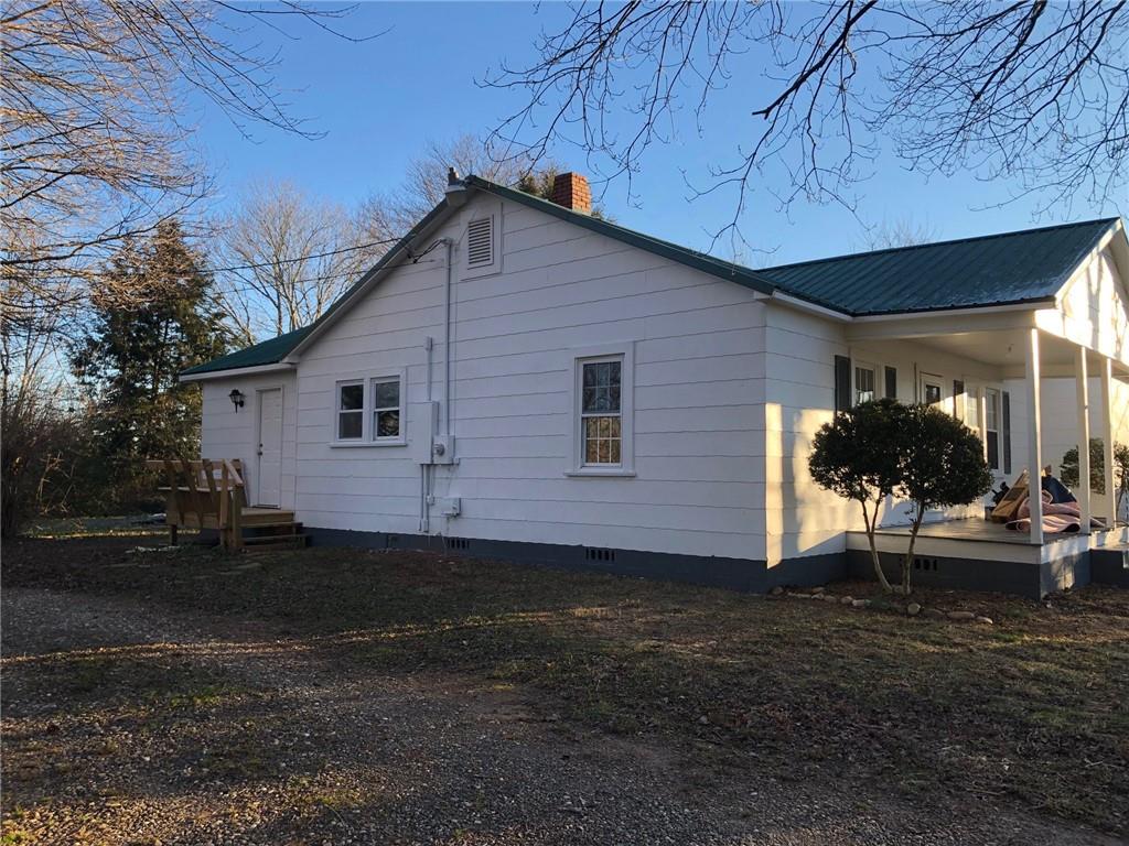 1766 Falls Road Valdese, NC 28690 - Photo 3 of 12 Gallery Image 3