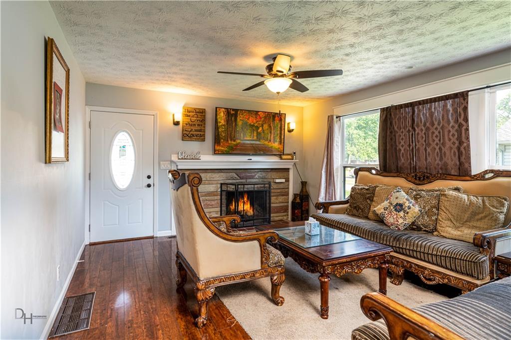 5012 Lincoln Road Indianapolis, IN 46228 - Photo 4 of 24 Gallery Image 4