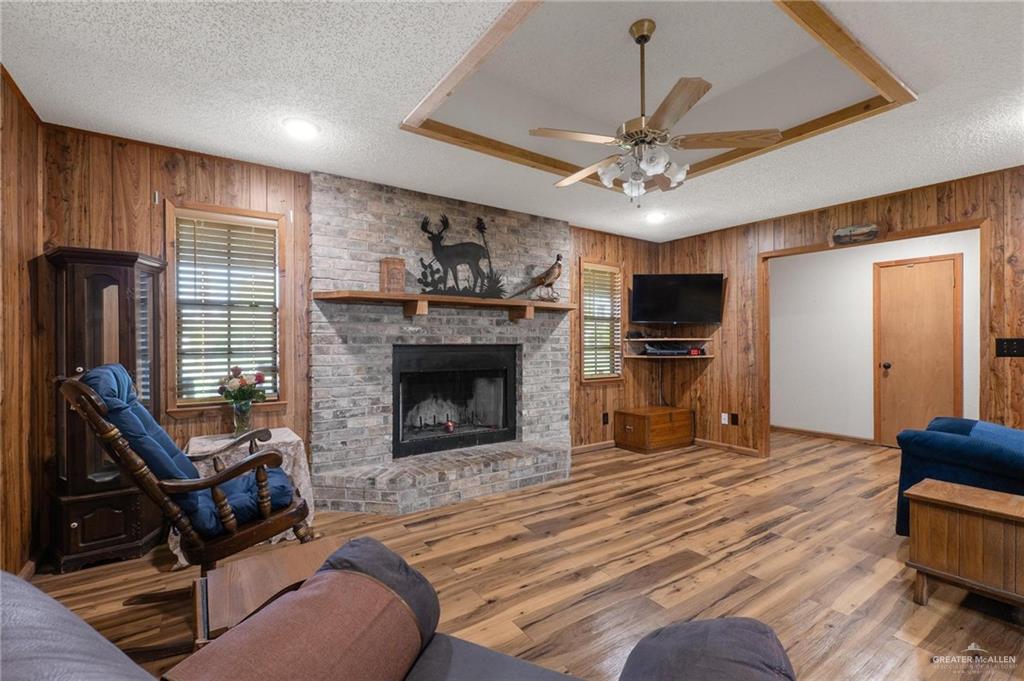 401 South Parker Road La Feria, TX 78559 - Photo 4 of 34