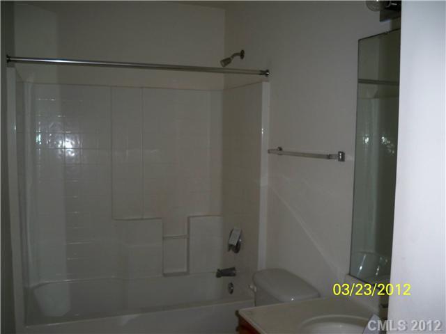 423 Tom Hunter Road Charlotte, NC 28213 - Photo 3 of 7