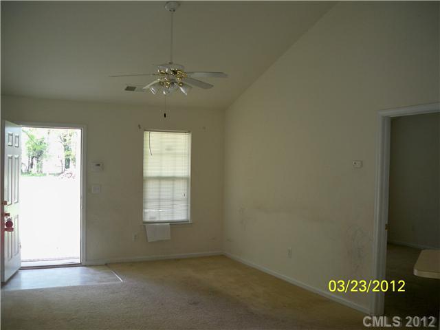 423 Tom Hunter Road Charlotte, NC 28213 - Photo 4 of 7