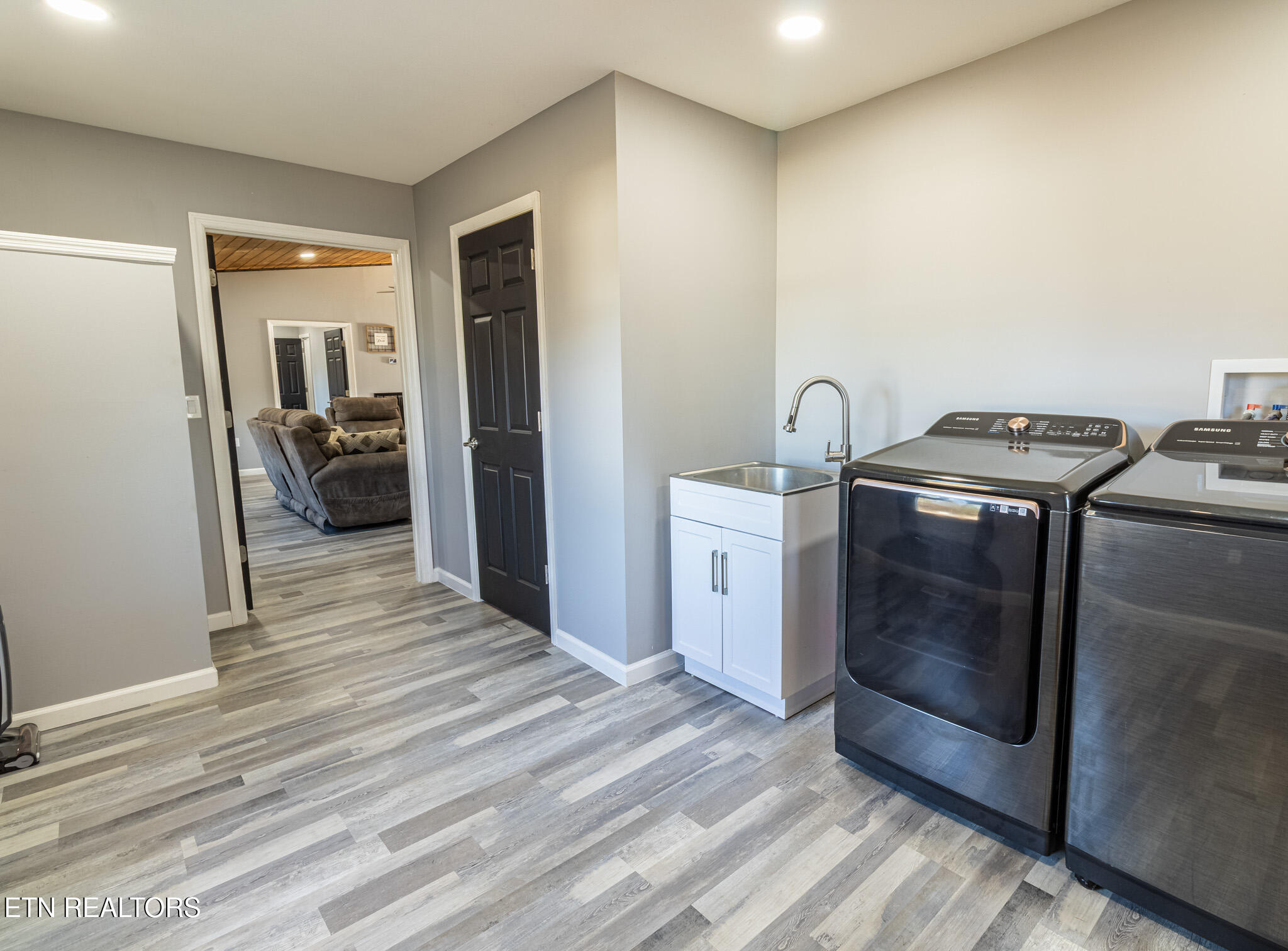 174 Poplar Street Benton, TN 37307 - Photo 28 of 30 IMG_0101-HDR