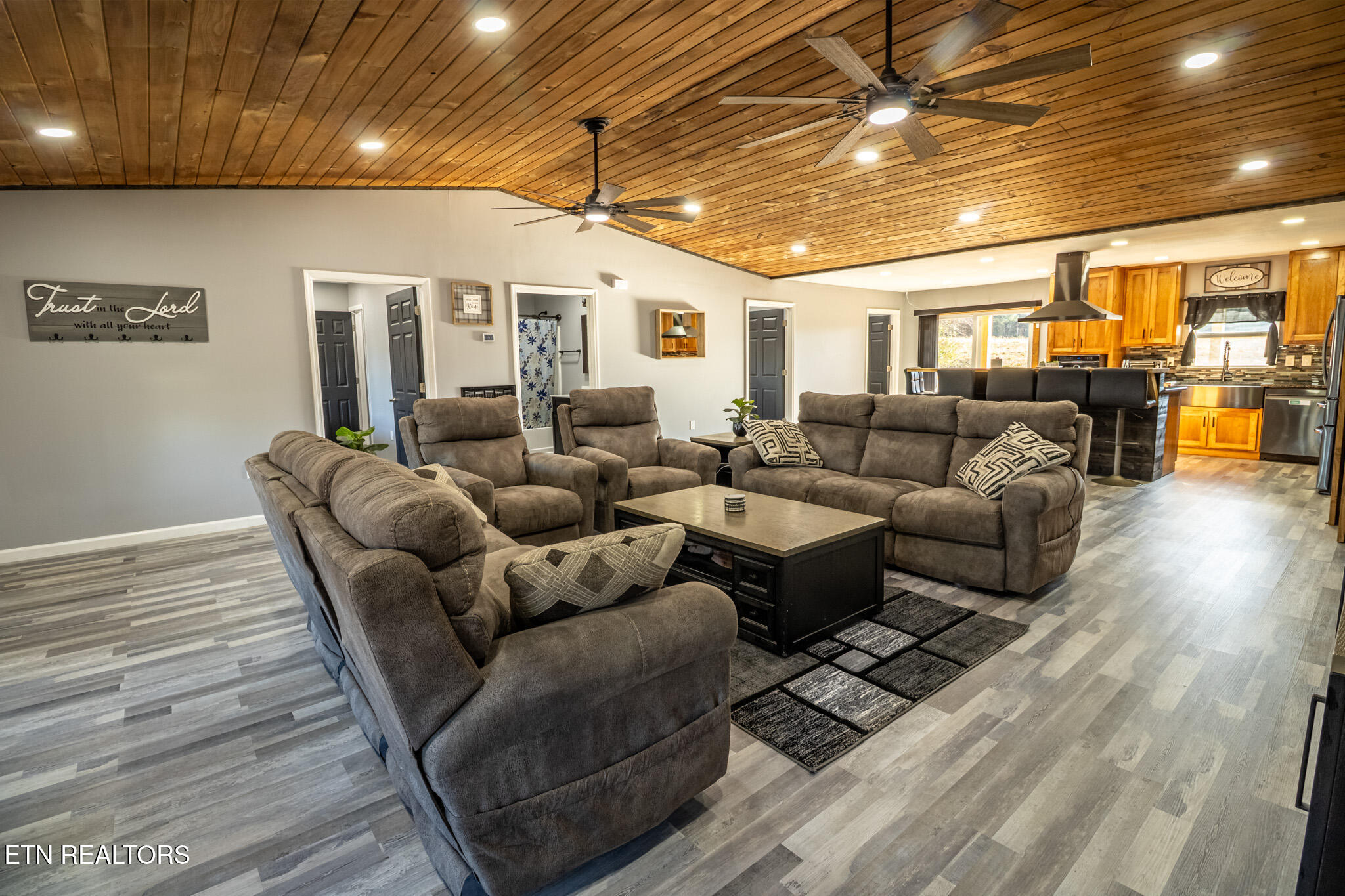 174 Poplar Street Benton, TN 37307 - Photo 6 of 30 IMG_0107-HDR