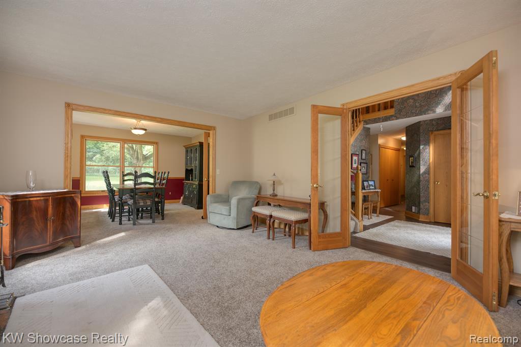 934 County Farm Road Howell, MI 48843 - Photo 14 of 36