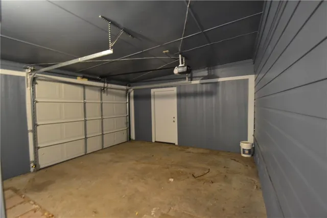 $2,500 | 2205 Coleto Street, Austin, TX 78722