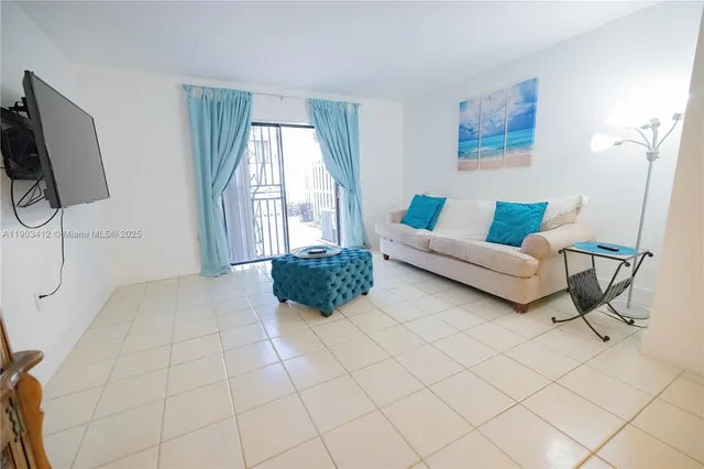 $380,000 | 12955 Southwest 66th Lane, Unit 2092, Miami, FL 33183