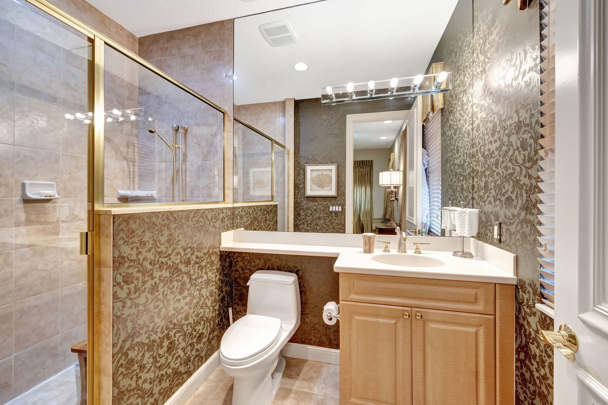 21670 Frontenac Court Boca Raton, FL 33433 - Photo 32 of 49 Ensuite Bath