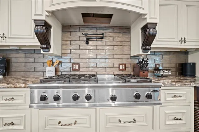 $549,900 | 1810 Cardinal Court, Pontiac, IL 61764