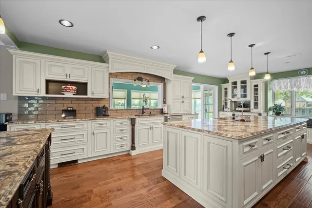 $549,900 | 1810 Cardinal Court, Pontiac, IL 61764