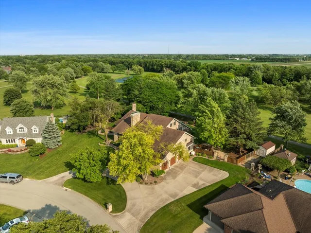 $549,900 | 1810 Cardinal Court, Pontiac, IL 61764