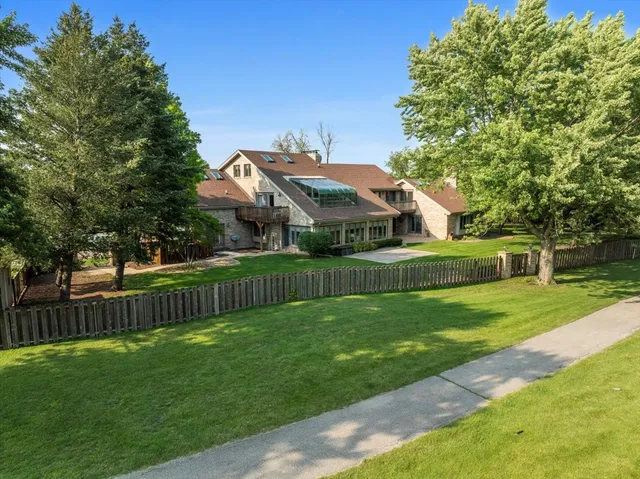 $549,900 | 1810 Cardinal Court, Pontiac, IL 61764