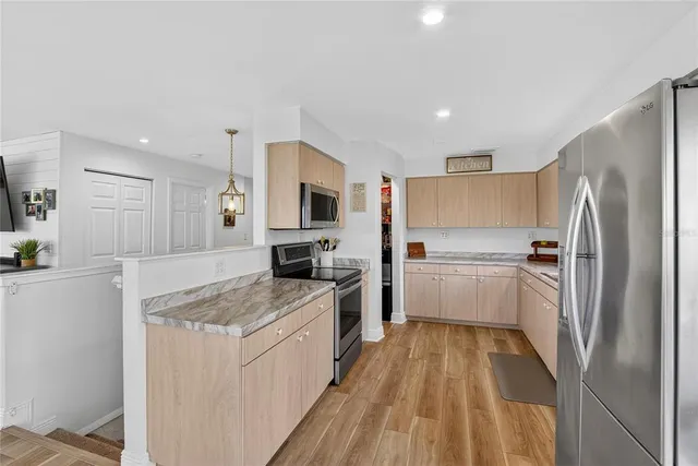 $799,999 | 9402 Oak Street, Riverview, FL 33578