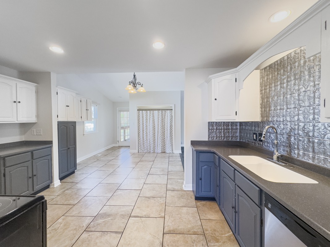 1413 Sunset Drive Franklin, TN 37064 - Photo 15 of 42