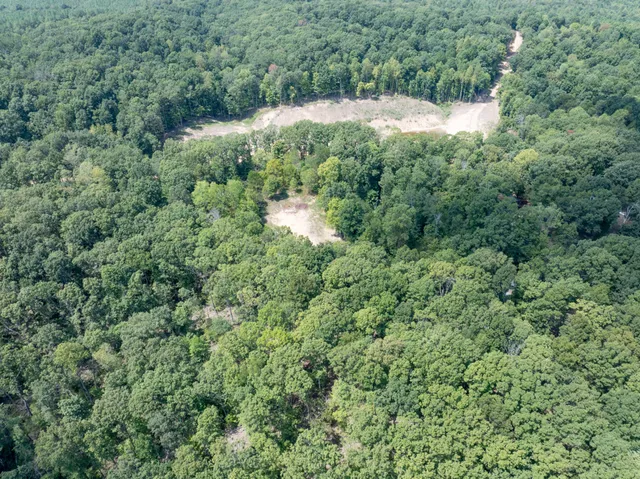 $1,150,000 | 7422 Indian Creek Road, McEwen, TN 37101