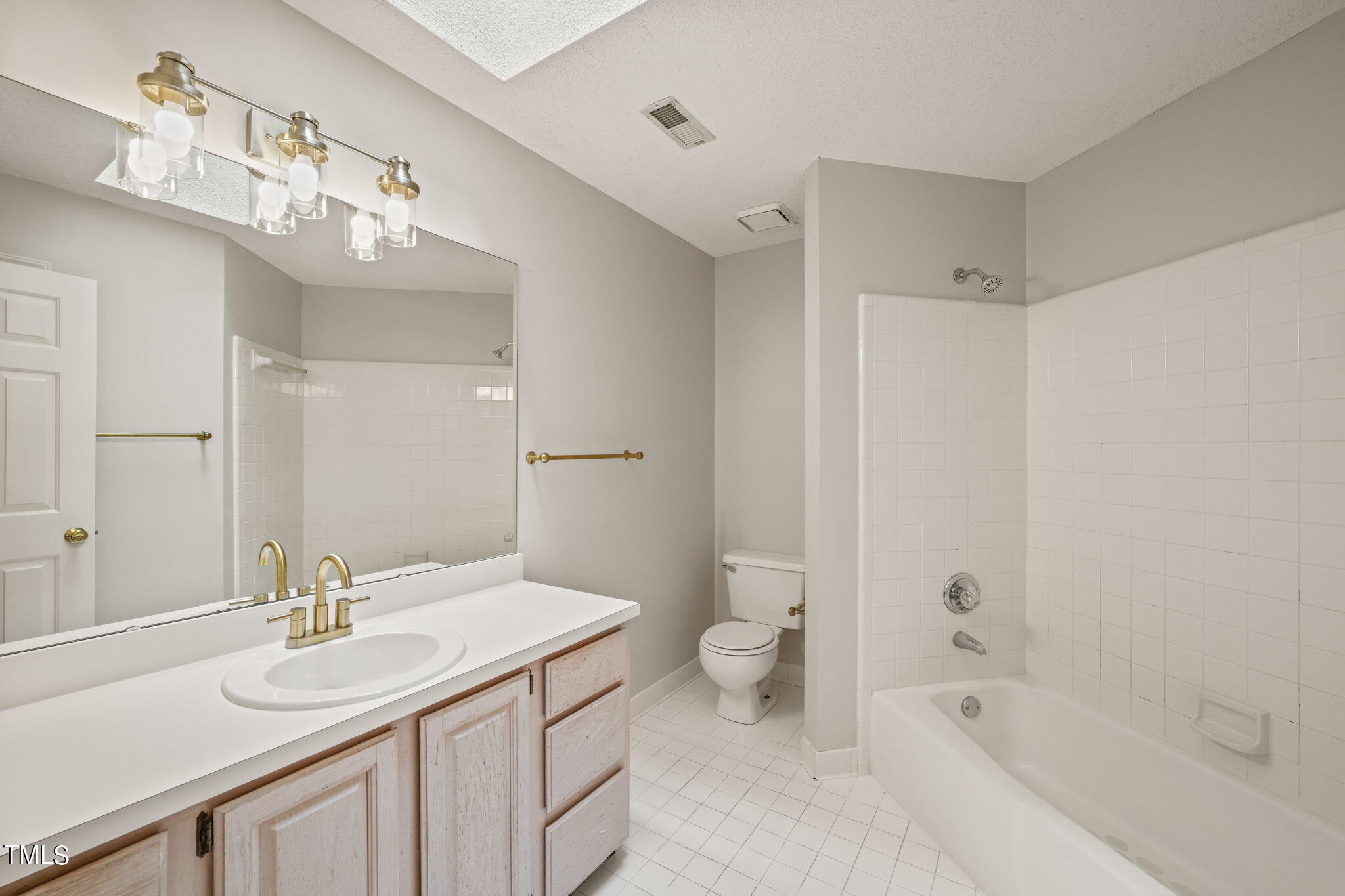 16 Renwick Court Raleigh, NC 27615 - Photo 27 of 47 Bedroom 2 Second floor (3)