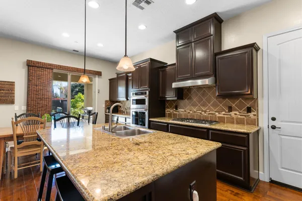 $650,000 | 2885 Blackwood Avenue, Clovis, CA 93619