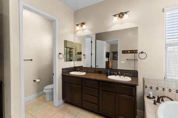 $650,000 | 2885 Blackwood Avenue, Clovis, CA 93619