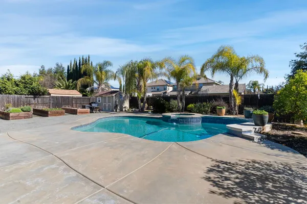 $650,000 | 2885 Blackwood Avenue, Clovis, CA 93619