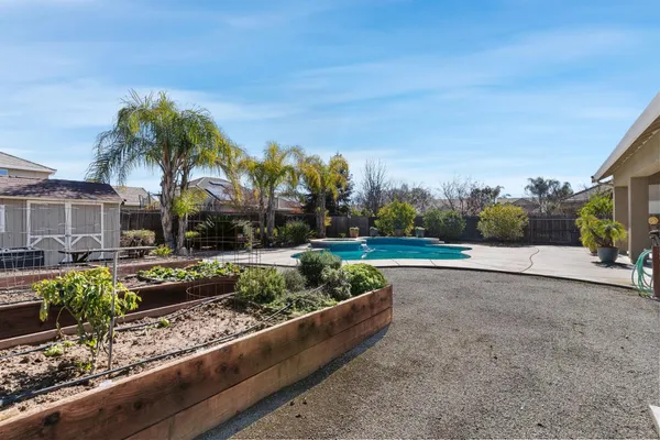 $650,000 | 2885 Blackwood Avenue, Clovis, CA 93619